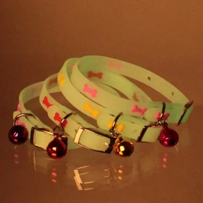 Ошейник для кошек с колокольчиком 1*30см «Neon-Кость» светящийся Ultramarine