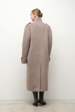 Пальто со стойкой утепленное