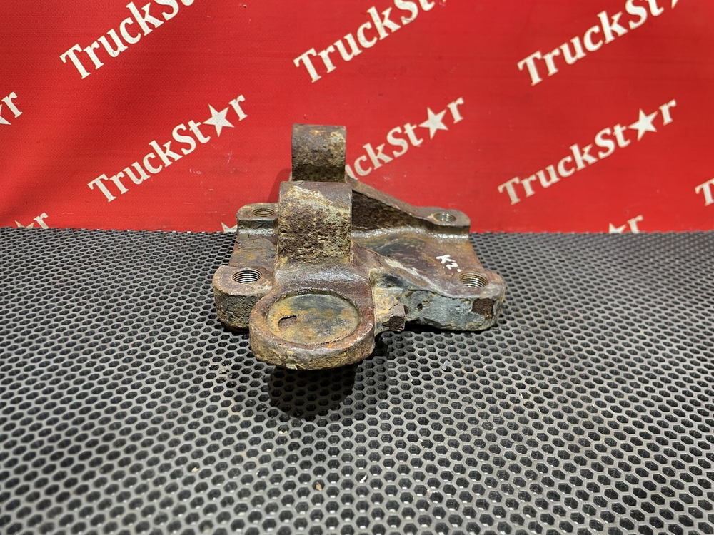 Кронштейн пневморессоры левый