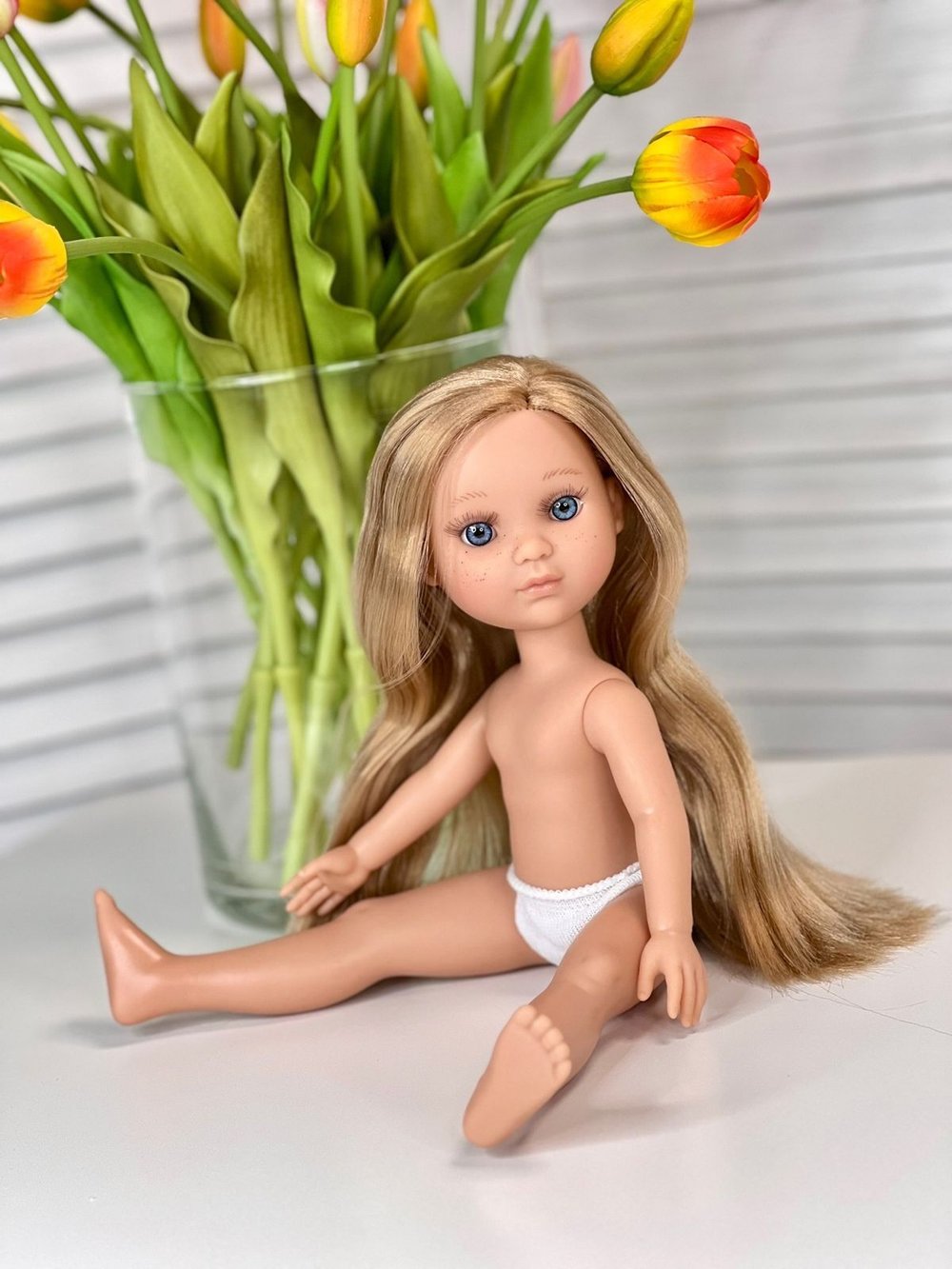 Кукла BERJUAN виниловая 35см Ева без одежды (2833)