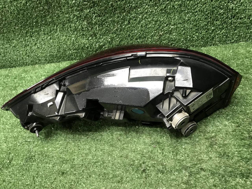 Фонарь правый внешний BMW X6 G06 (2019-2023)