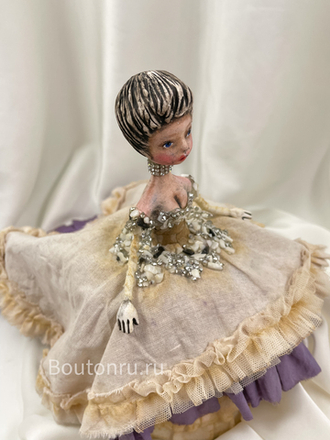 Игольница "Кукла" с музыкальным механизмом ручной работы