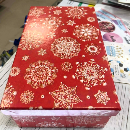 Коробка подарочная 18 х 11 х 7 , орнамент снежинки