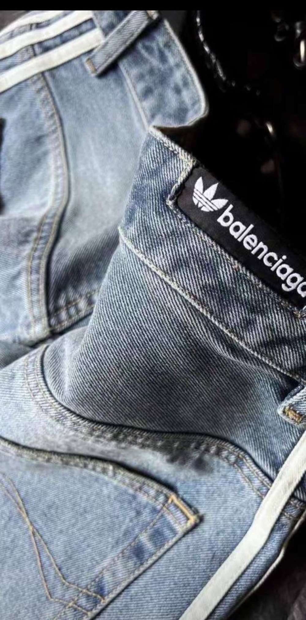 Джинсы Balenciaga