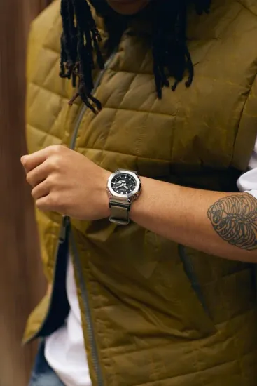 Наручные часы Casio G-Shock GM-2100C-5ADR