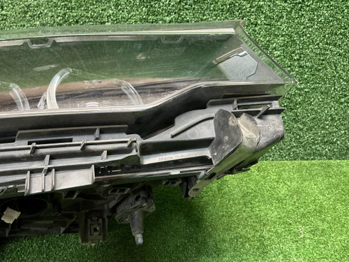 Фара правая BMW 5er G30 (2017-2020) LED