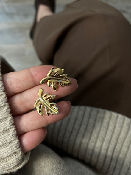 Серьги на винтах листочки