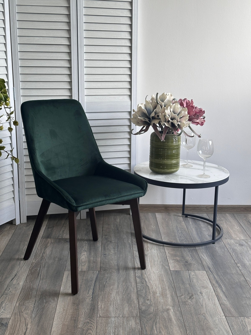 Стул М-City DISAUR Кристиан (Cristian) Изумрудный Future-073, Велюр, Орех