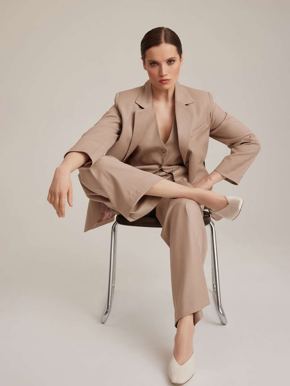 Жакет объемный с мужского плеча из итальянской ткани бежевый