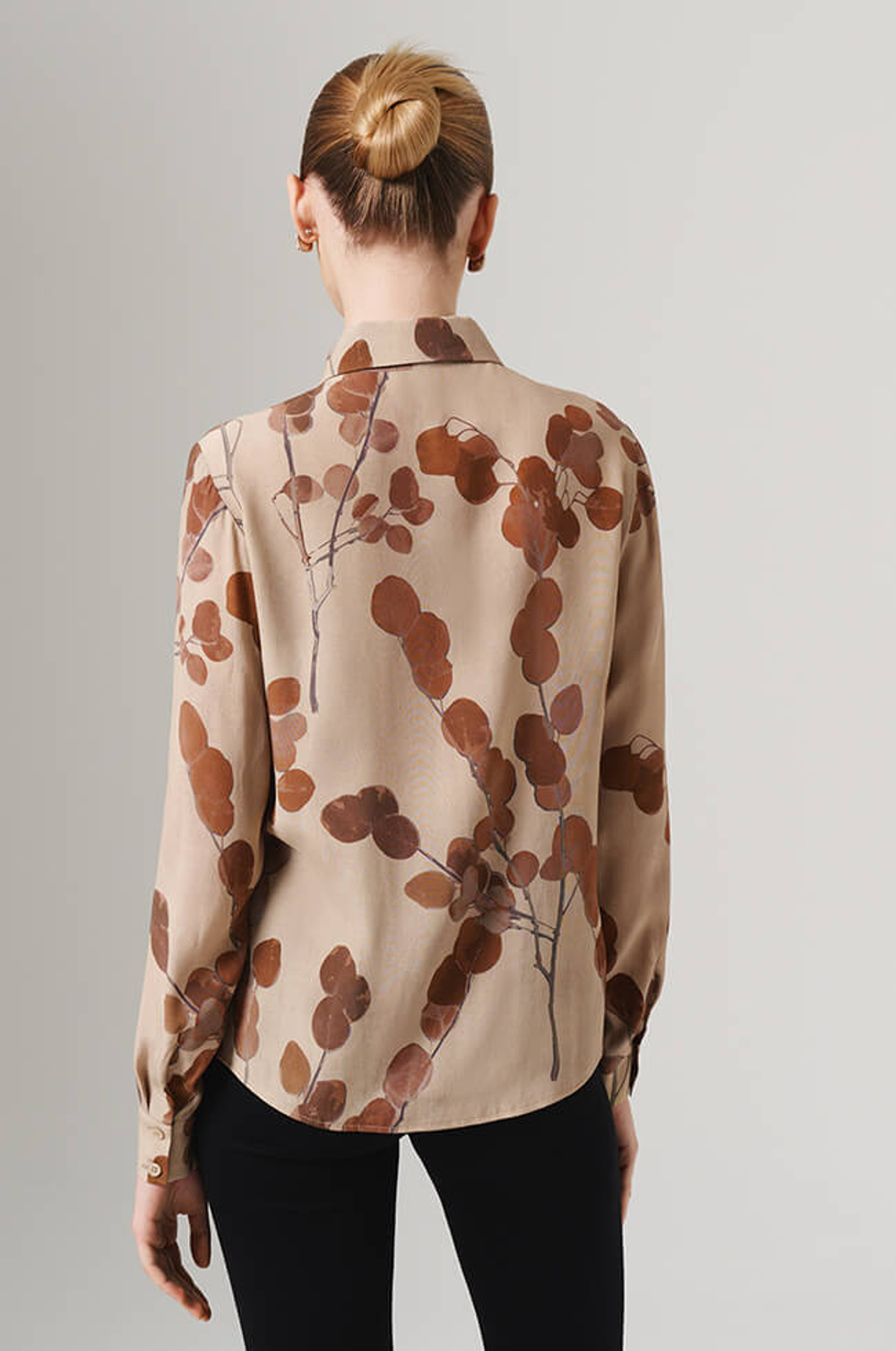 23087 Блузка женская (бежевый принт)
