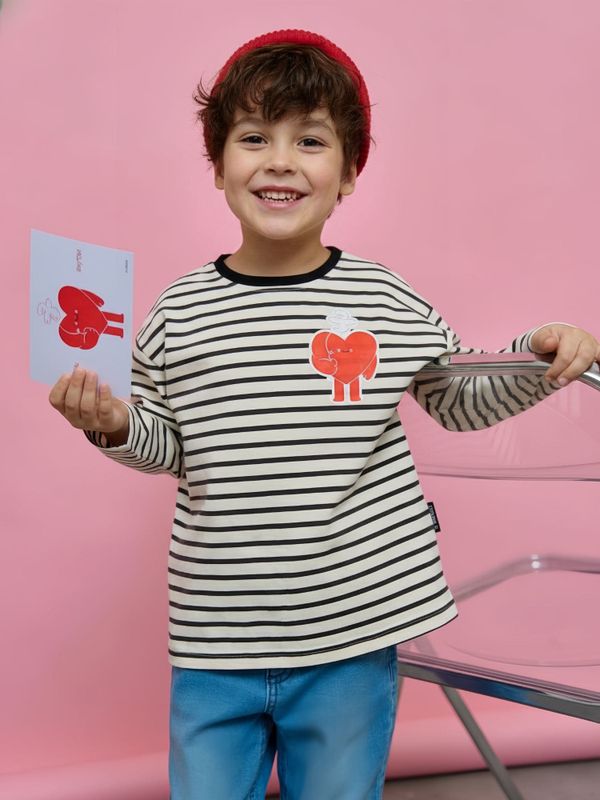 Благотворительная открытка «Любовь внутри»