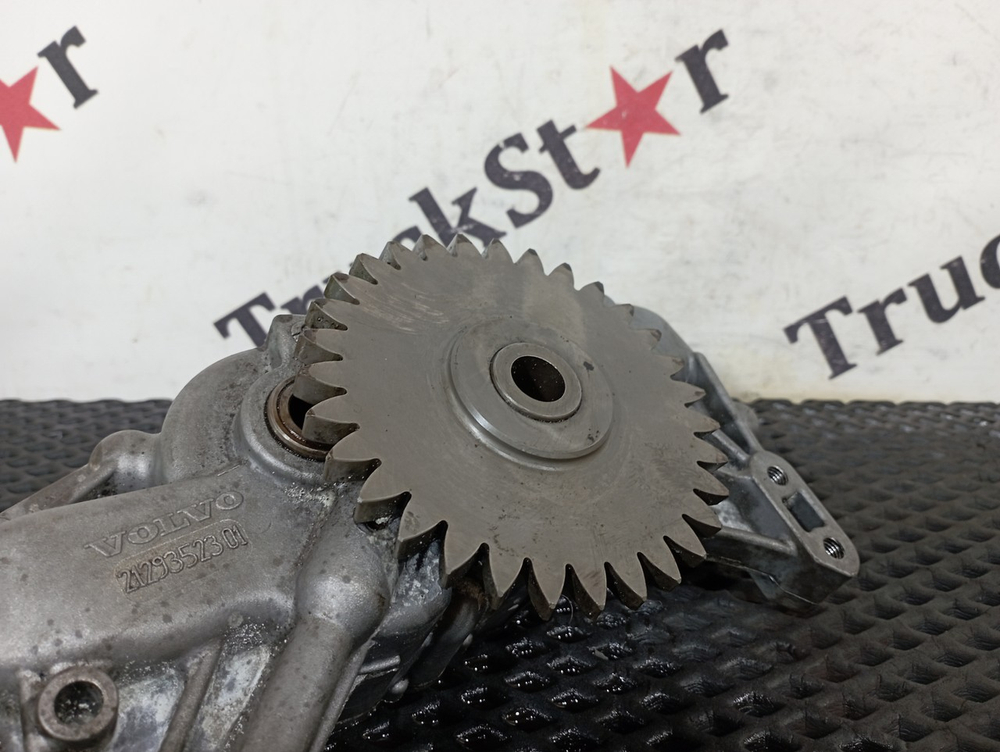 Насос масляный