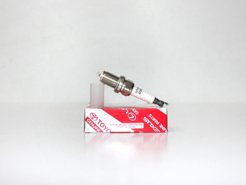 Свеча зажигания 90919 - 01184 для Toyota Avensis, Camry, RAV4