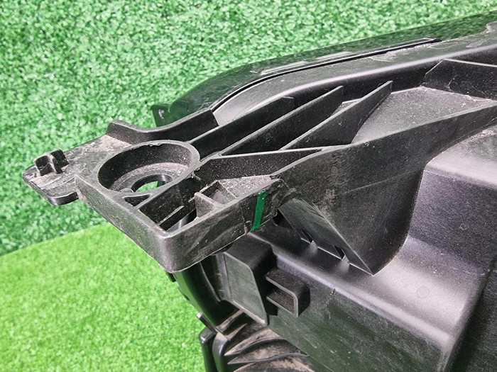 Фара правая Geely Monjaro (2021-н.в.) LED