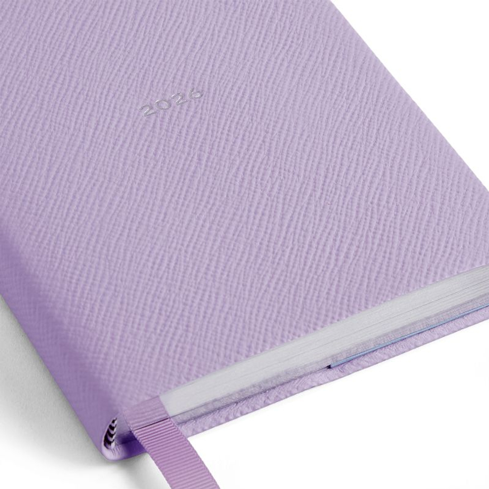 Smythson Ежедневник 2026 Premier Daily Fashion Diary in Panama, Lilac