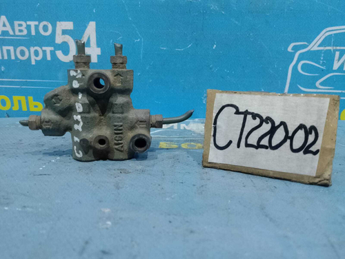 Распределитель тормозной TOYOTA AVENSIS 1999