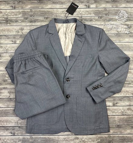 Классический костюм Kiton
