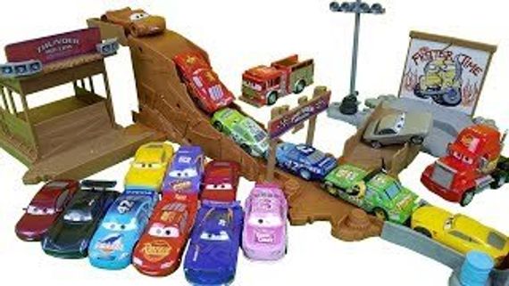 Disney pixar cars 3 thunder hollow challenge playset deals