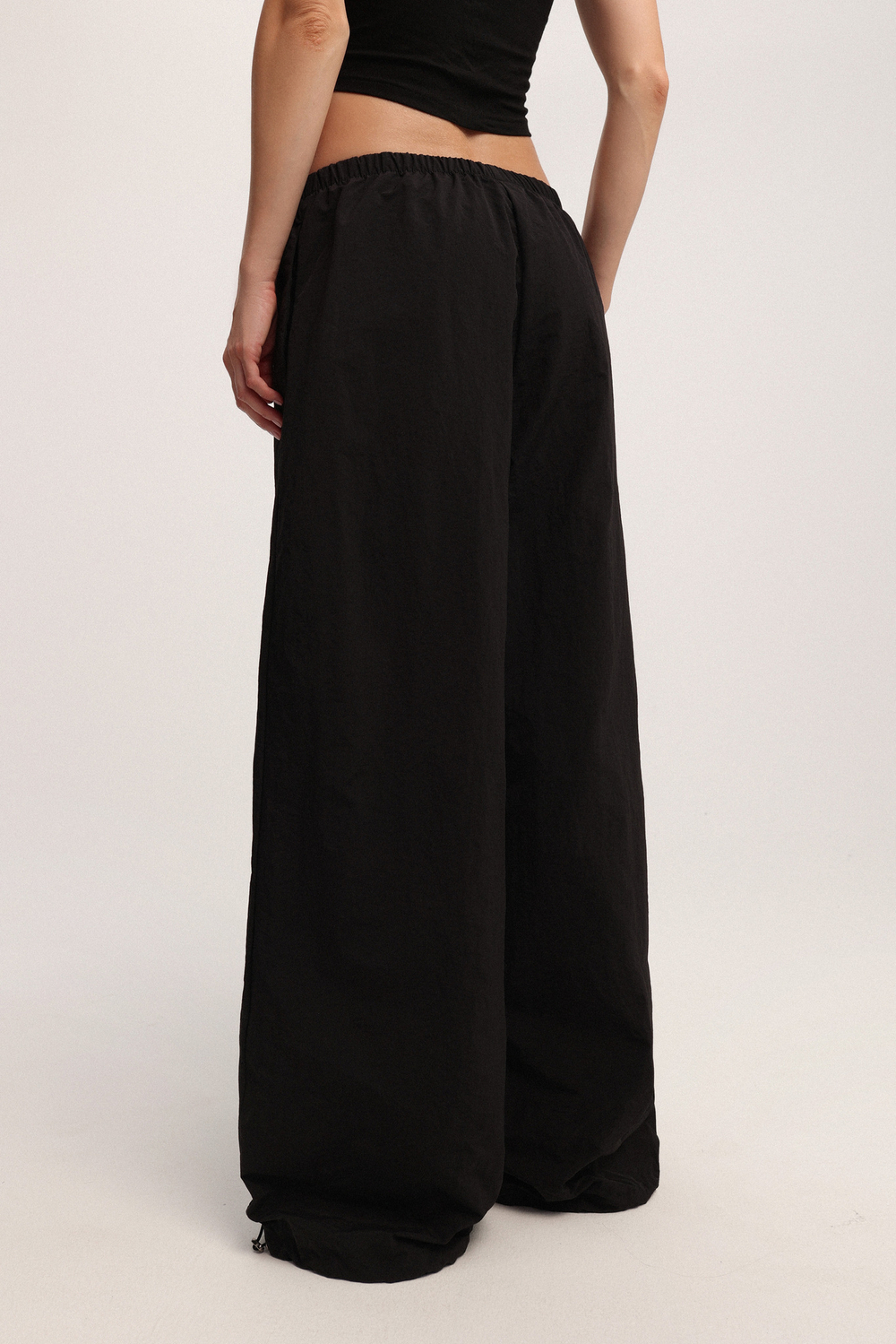 Брюки из плащевки