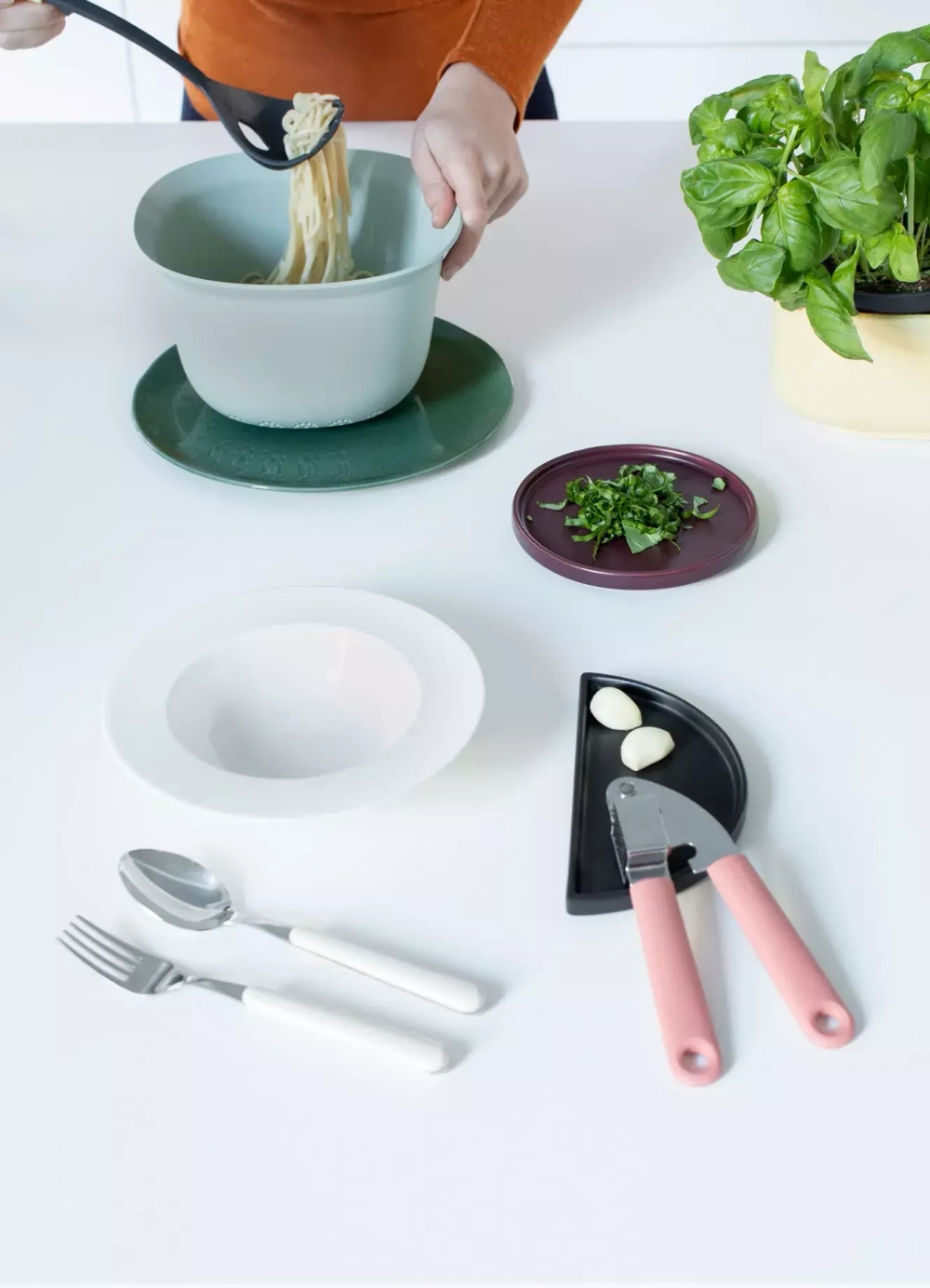 Brabantia - Дуршлаг Вкус+ 2,4л 21,5см / артикул   122200  / GTIN 8710755122200