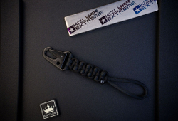 Тактический паракорд с карабином