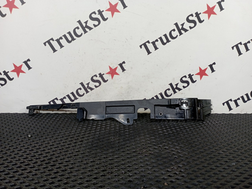 Накладка стеклоочистителя левая