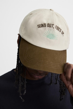 ZARA КЕПКА С КОМБИНИРОВАННОЙ ВЫШИВКОЙ, ЭКРЮ