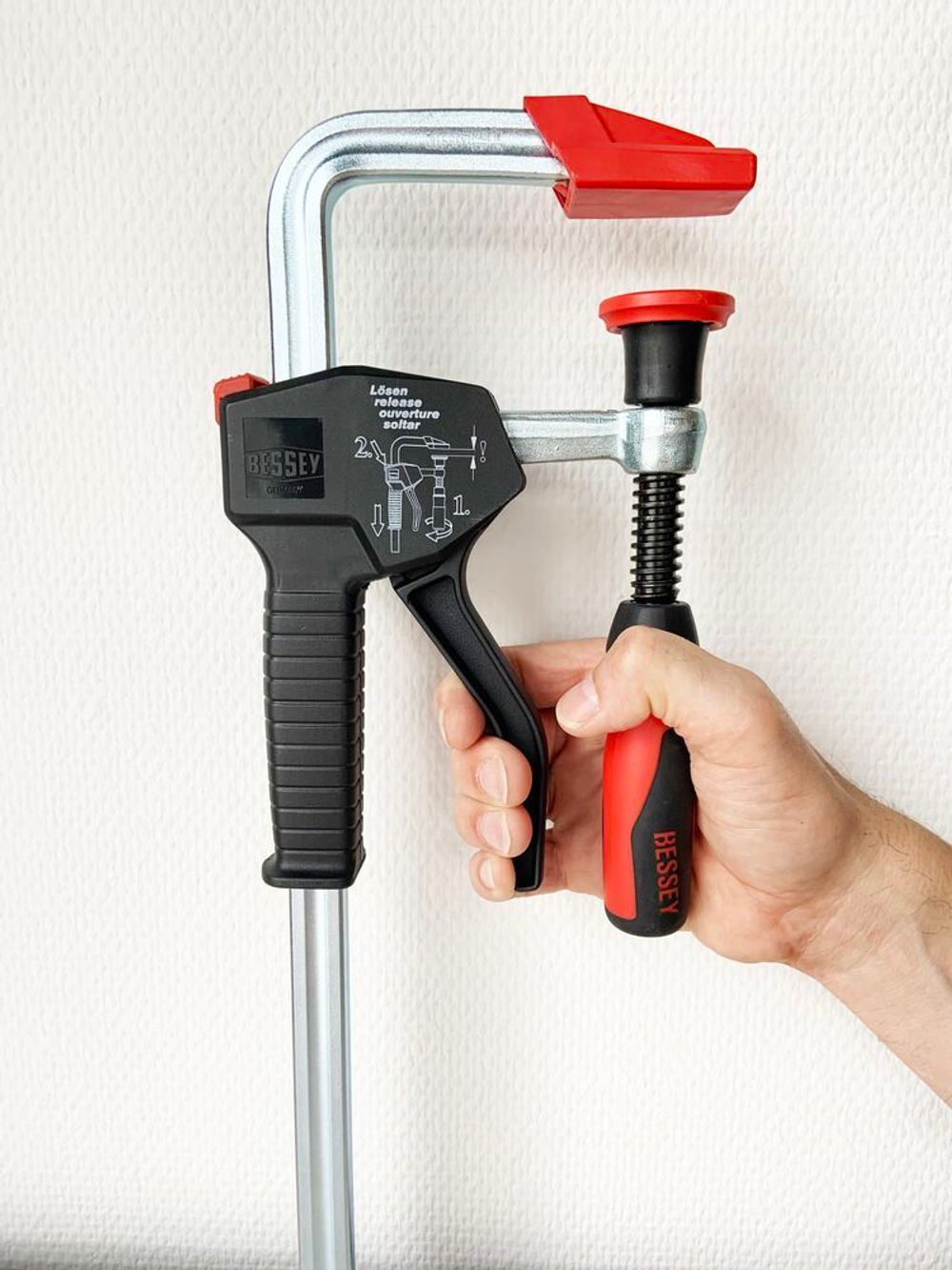 струбцина Bessey EHZ60-2K 600/100 мм для работы одной рукой