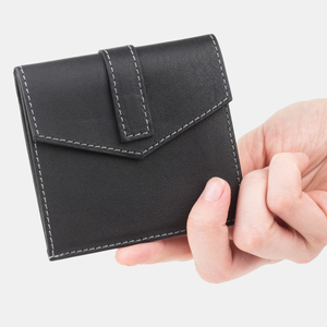 Кожаный кошелек-картхолдер Perle черного цвета