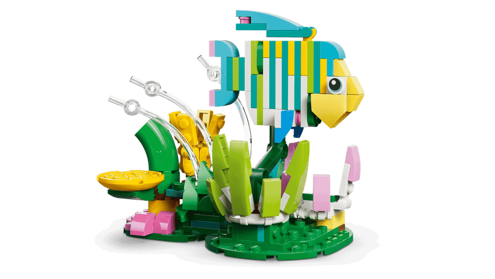 Конструктор LEGO Creator 3in1 31384 Wild Animals: Colorful Hummingbird