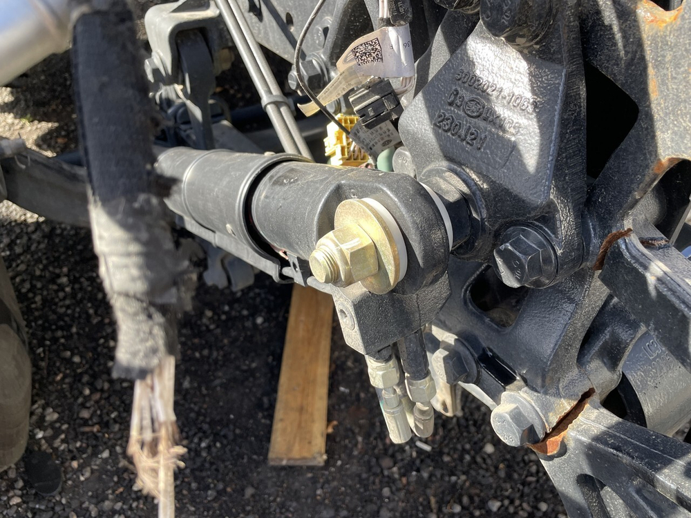 Цилиндр подъема кабины 2023г