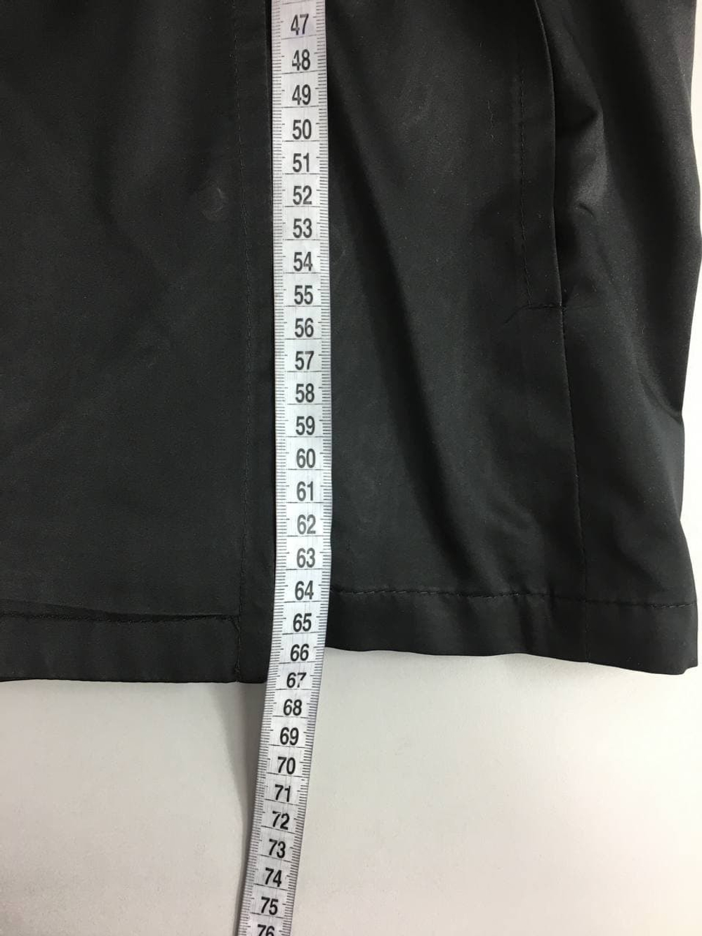 Куртка Caractere лаконичная 44 размер