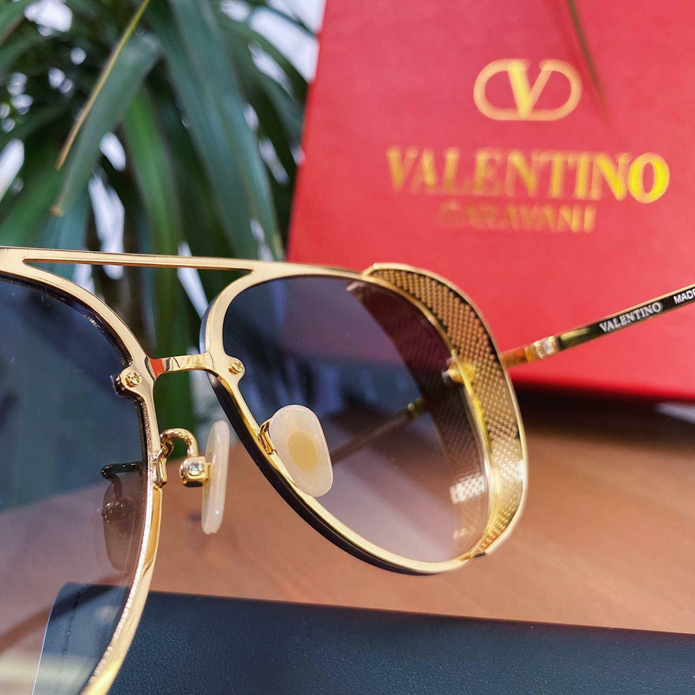 Солнцезащитные очки