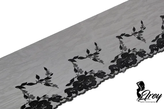 05-151 Вышивка на неэл. сетке 23 см, черный (правая)