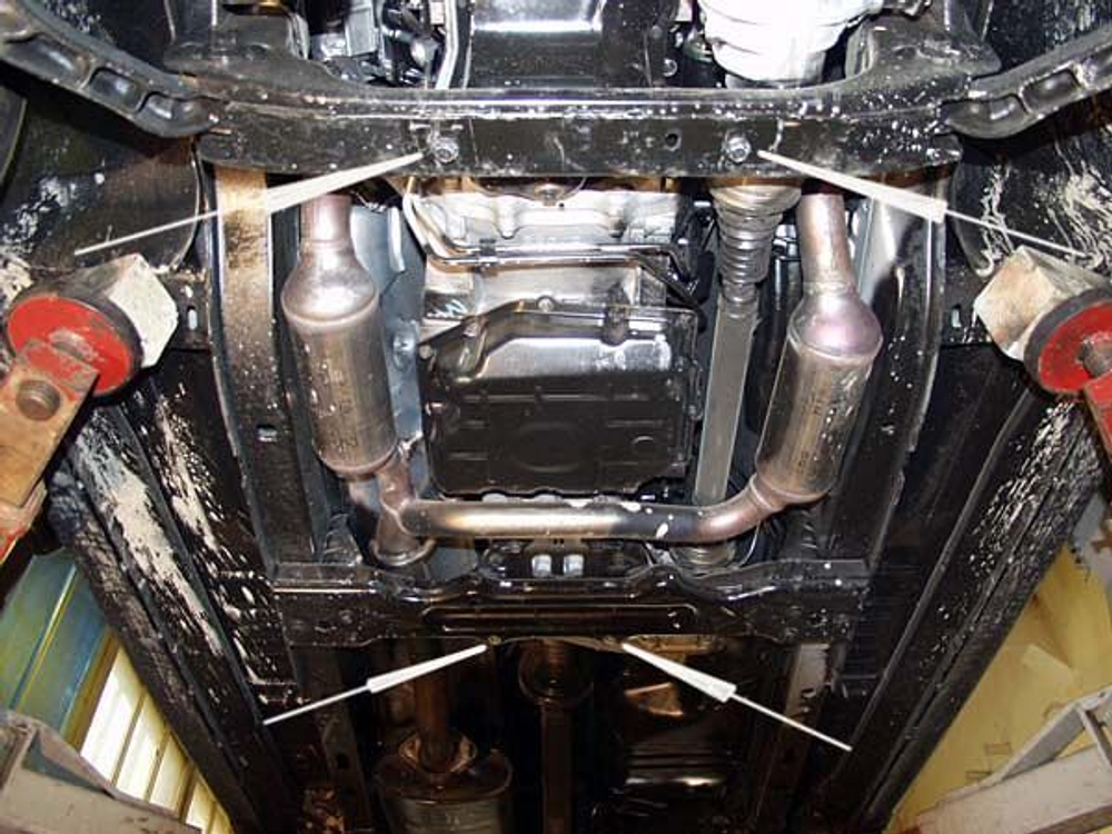 Защита КПП (2,5 мм, сталь) для Jeep Cherokee 2007-2012 (V - 2.8CRD; 3.7), Dodge Nitro 2007-2011 (V - 3.7; 4.0; 2.8 CRD) Sheriff.04.0975