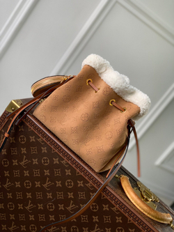 Louis Vuitton Bella