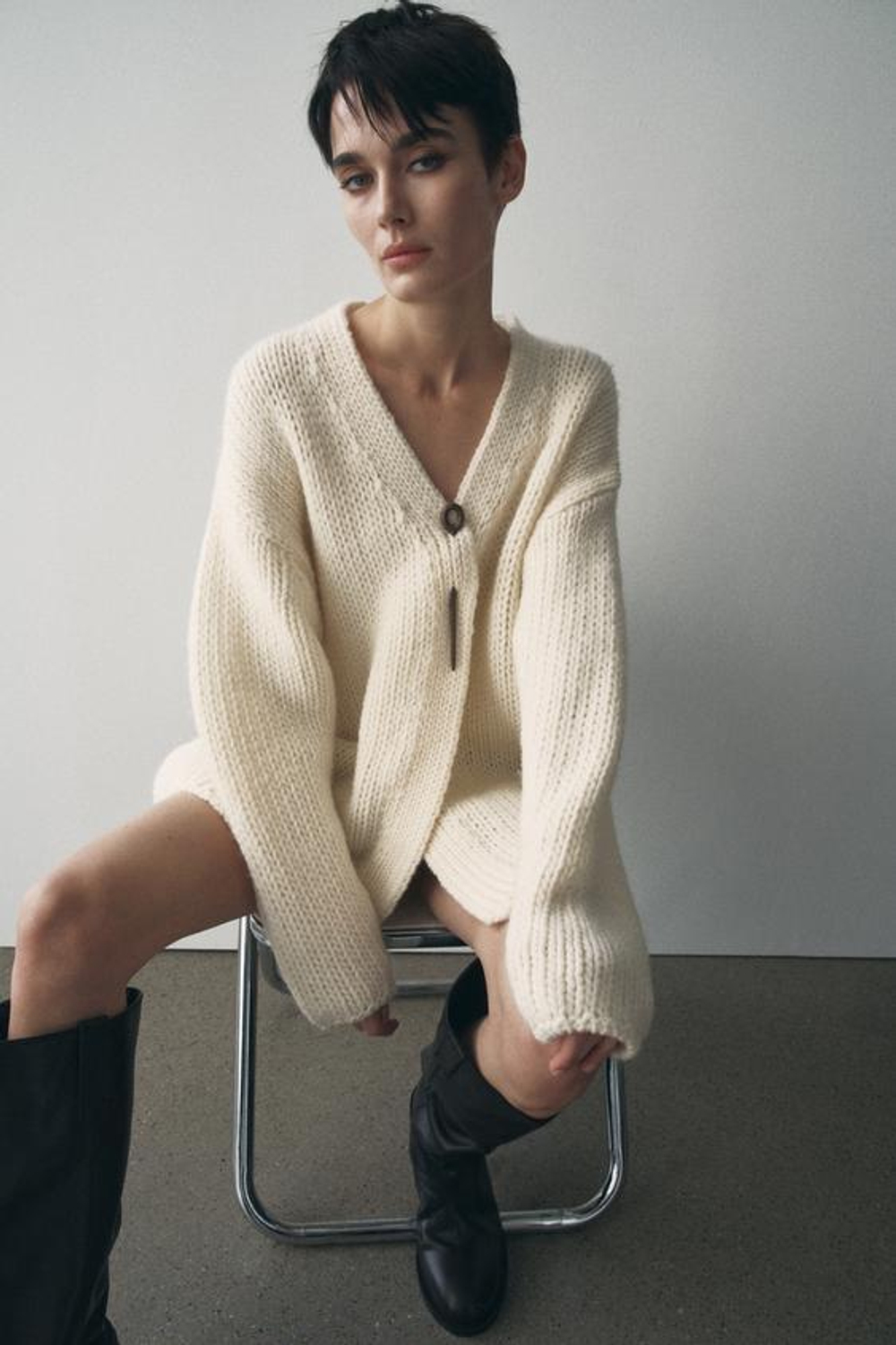 ZARA КАРДИГАН ИЗ 100% ШЕРСТИ С V-ОБРАЗНЫМ ВЫРЕЗОМ, ЭКРЮ