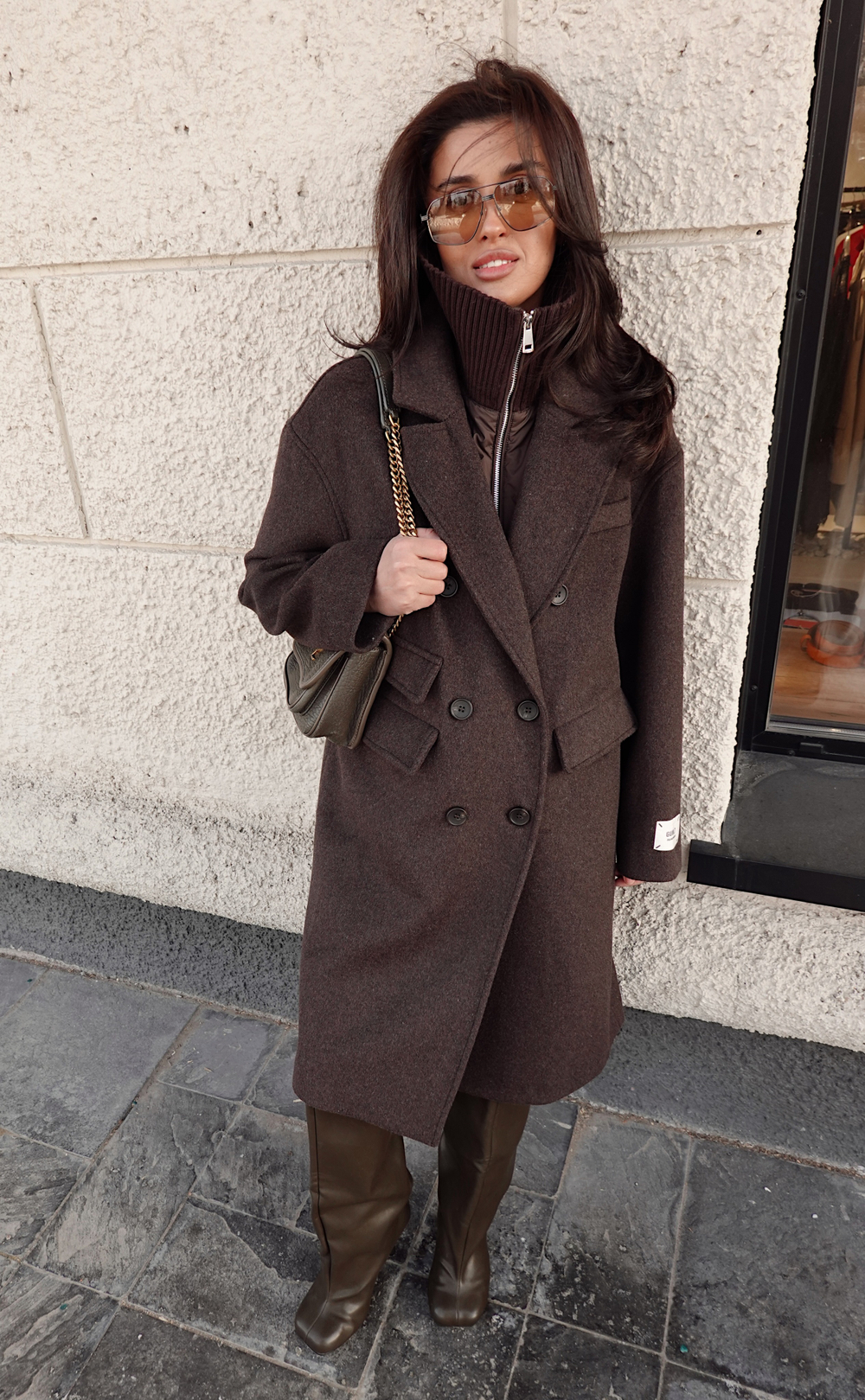 Пальто двубортное из шерсти с манишкой