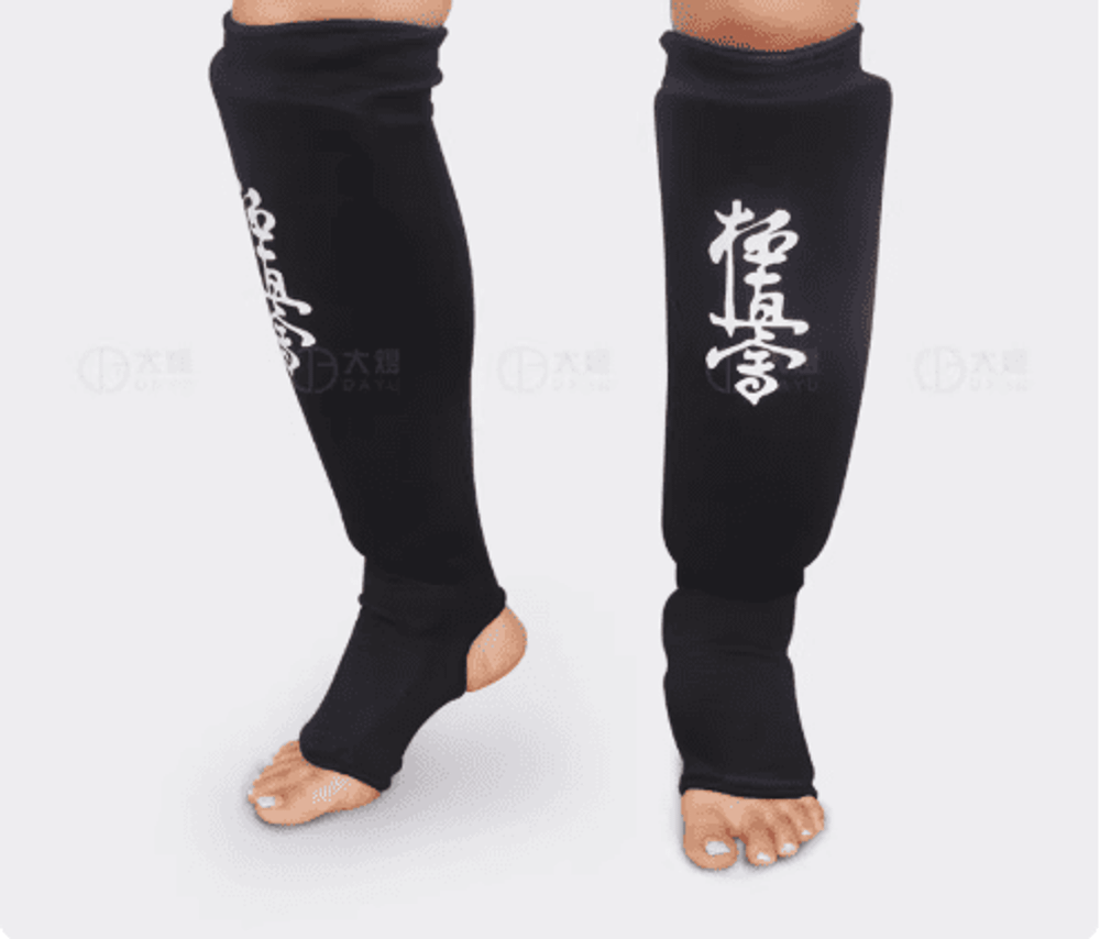 Защита голени для каратэ TS черная