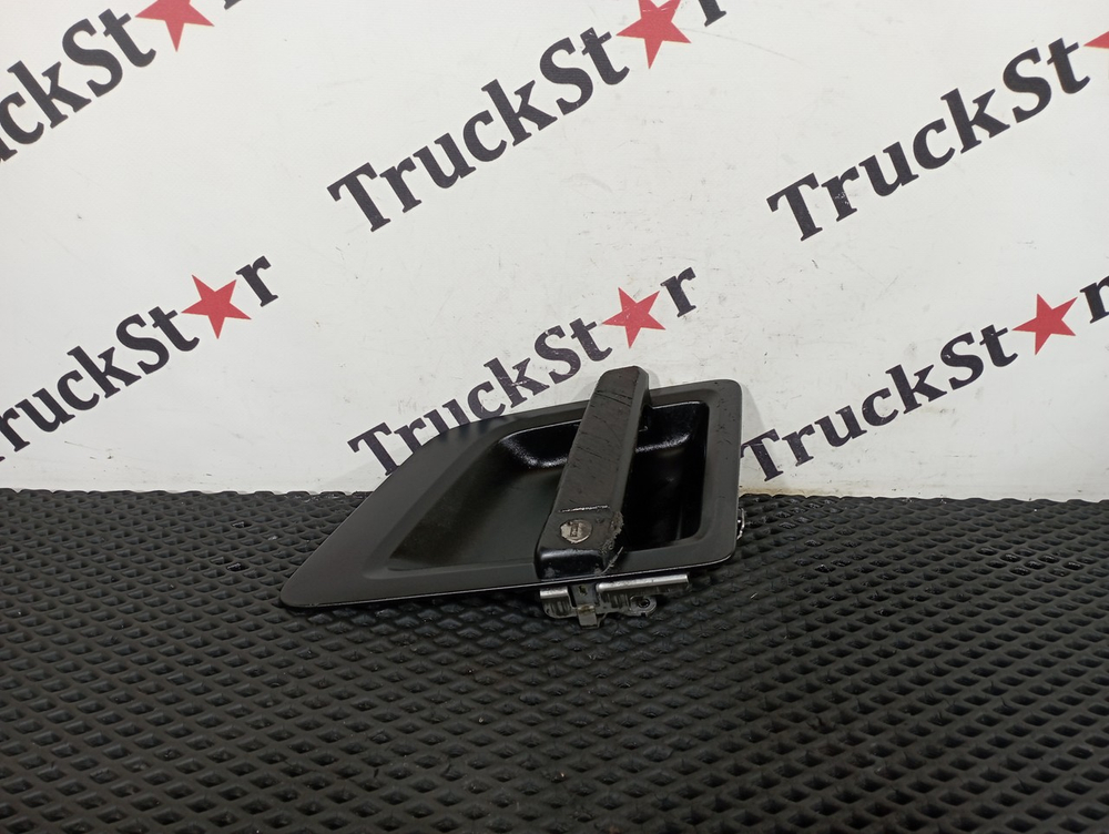 Ручка двери наружная левая 2020г