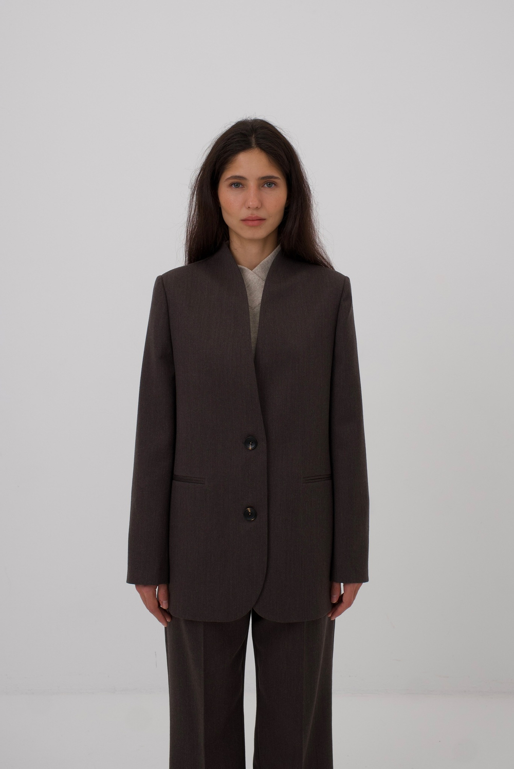 Тестовый образец. Пиджак Aster из шерсти 100%. Цвет коричневый. Размер 44. №84. Отличается горловина.