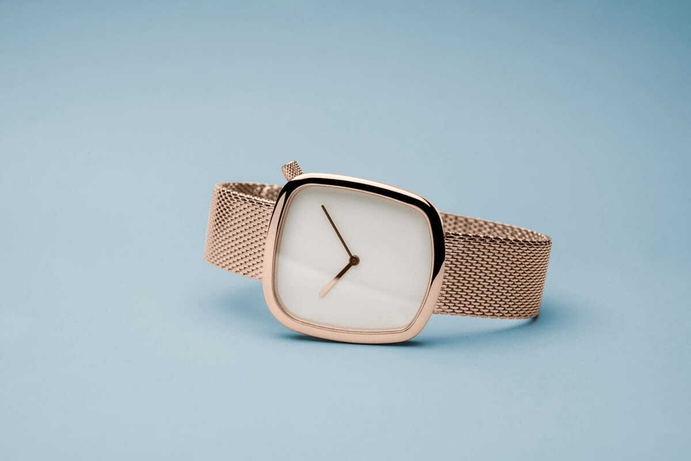 Женские наручные часы Bering 18034-364