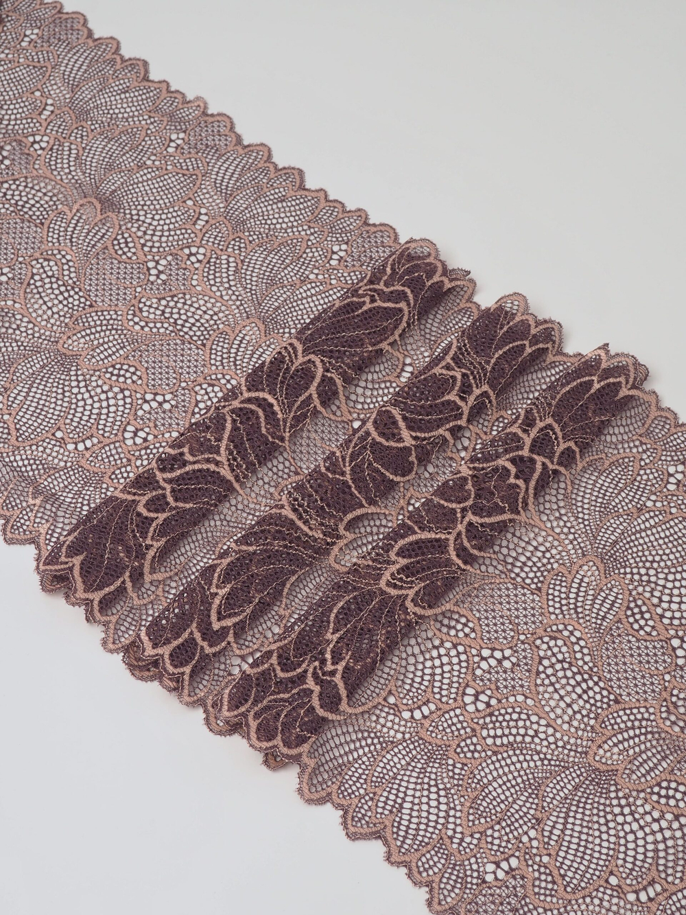 Эластичное кружево крокус с розовым ширина 22 см