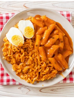 Рисовые клецки с лапшой Рапокки в сырном соусе 145г