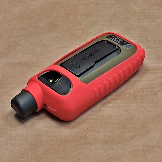 Чехол для Garmin GPSMAP 67/66 силиконовый (Красный)