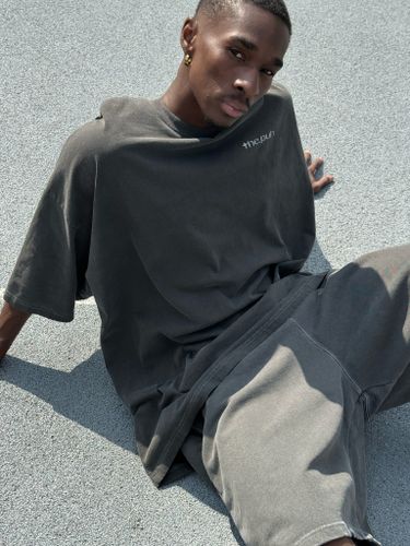 Графитовая оверсайз футболка с логотипом