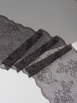 Эластичное кружево черное с бежевой ниткой ширина 19 см