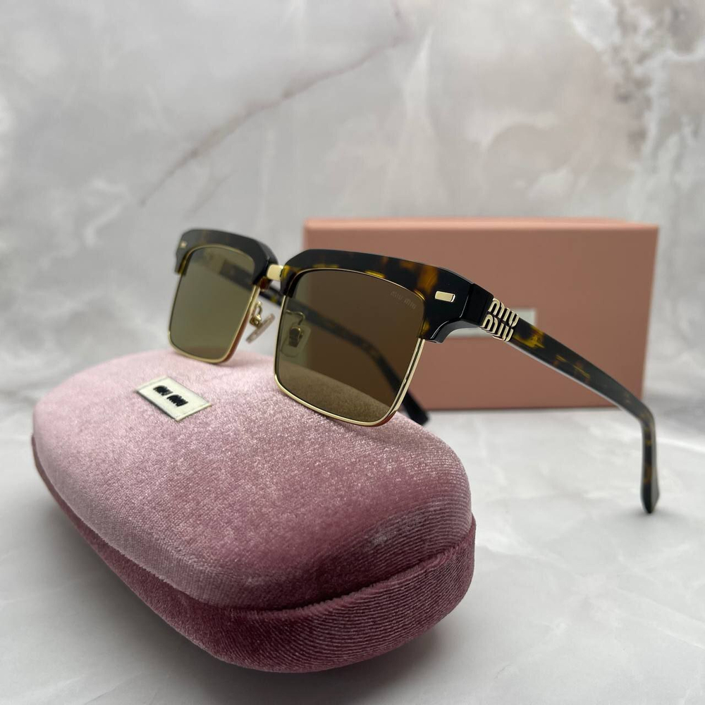 Солнцезащитные очки MIU MIU