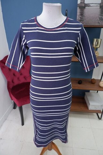 Платье в полоску  42 размер