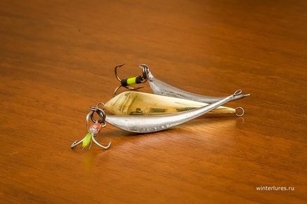 Блесна Зимняя WINTERLURES Вьюновка  30мм тройник